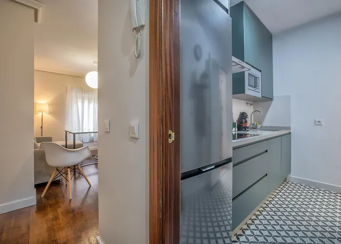 Andalusi & Centre & Parking Incluido דירה